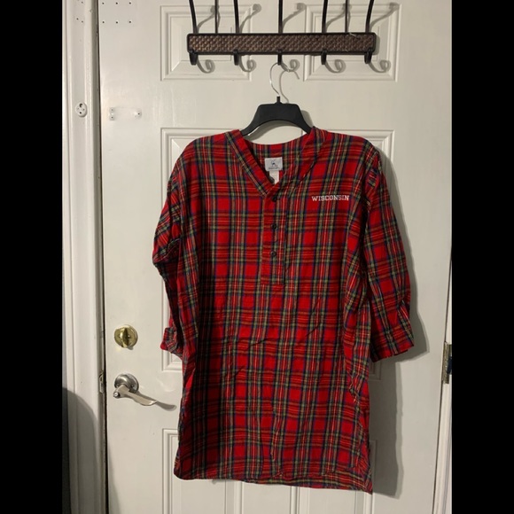 Vintage Wisconsin nightgown. - Picture 1 of 3